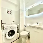 Union Experience - Center *